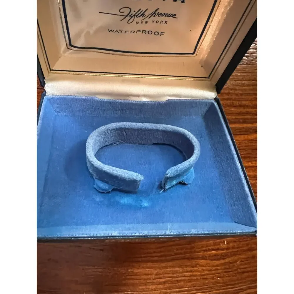 Vintage Bulova Fifth Avenue New York Blue Velvet Watch Box Empty Display Case
